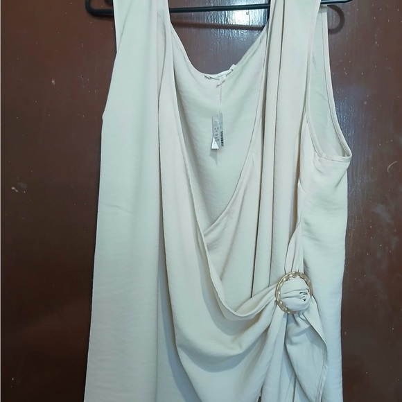 Maurices Womens Sleeveless Ivory Crossover Wrap Blouse Top Size 1 V-Neck Career - Picture 7 of 12